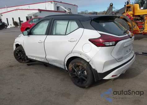 2024 Nissan Kicks Sr Xtronic Cvt z USA, uszkodzony, nr VIN 3N1CP5DV0RL488946